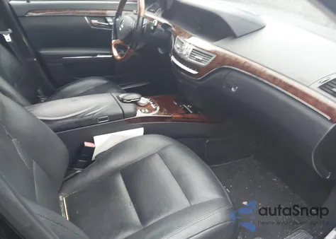 2011 Mercedes-Benz S 550 из США, поврежденный, VIN WDDNG7BB6BA387102